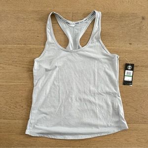 NWT Under Amour Heat gear run tank size L